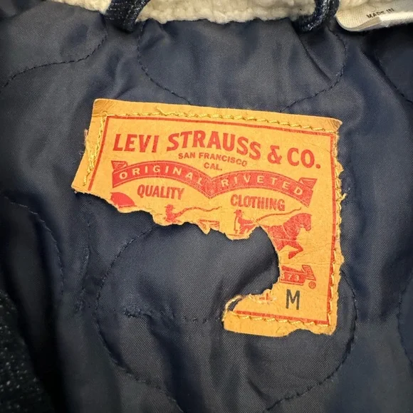 Levi's Jean Jacket w Sherpa & Quilted Lining, sz M - Picture 10 of 14